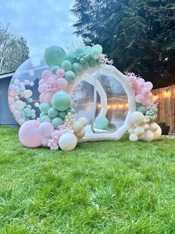 exciting party in Bothell with luxury bounce house rentals, luxury bubble house rental/ bubble dome, balloon garlands in snohomish county & king county. The perfect option for your Bounce House Rental in Bothell.